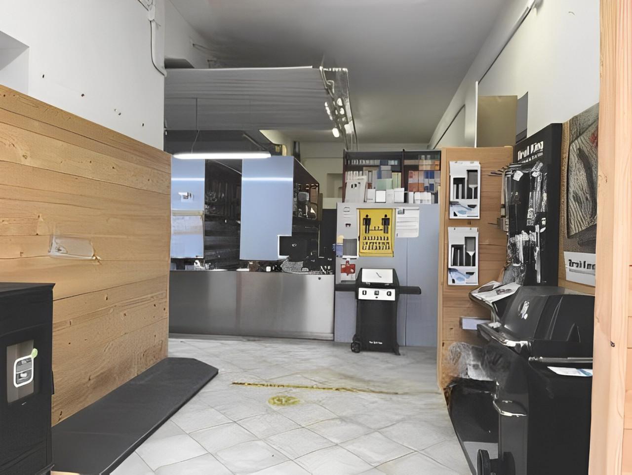 immobile NEGOZIO E LABORATORIO ALL'ASTA IN VIA BRUNO BUOZZI, SASSOFERRATO (AN) - 1