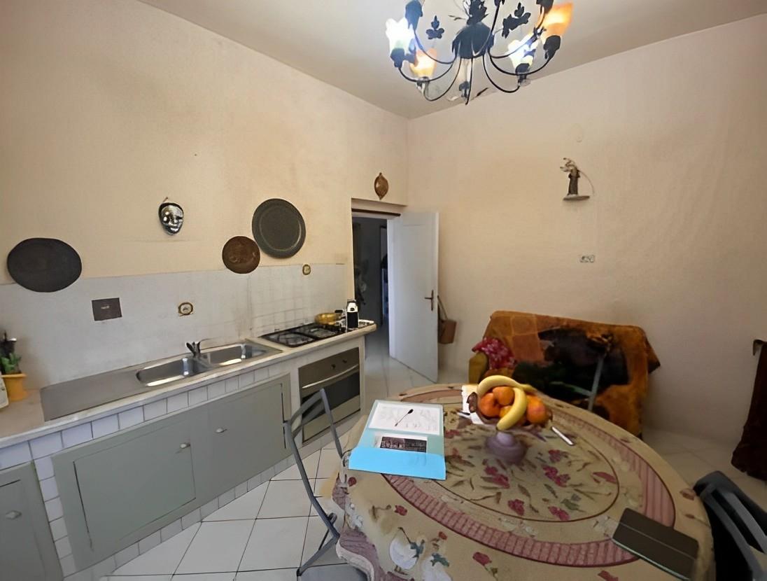 immobile CASA A SCHIERA ALL'ASTA CON TERRAZZA IN VIA TRIESTE, BUCINE (AR) - 3