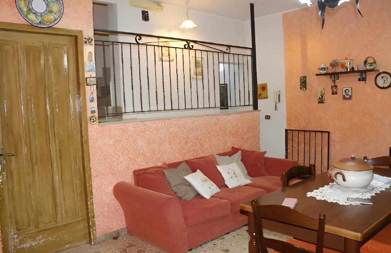 immobile PALAZZINA CON TERRAZZA ALL'ASTA IN VIA AGUGLIA, PARTINICO (PA) - 2