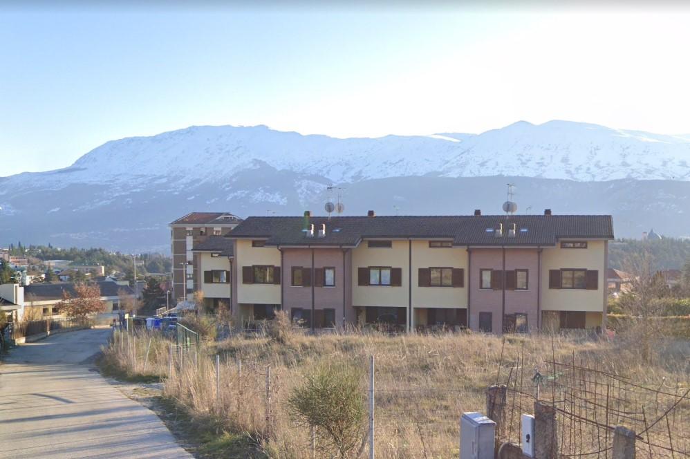immobile VILLA A SCHIERA CON GARAGE E CORTE ALL'ASTA IN VIA CAPO CROCE, L'AQUILA (AQ) - 2
