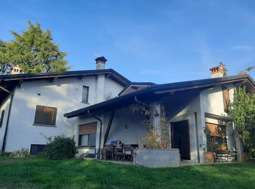 immobile VILLA CON BOX DOPPIO E GIARDINO ALL'ASTA IN VIA STOPPANI, CASATENOVO (LC) - 2