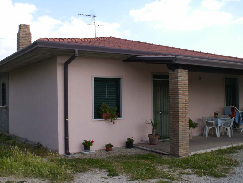 immobile TRILOCALE CON TERRENI ALL'ASTA IN CONTRADA FOSSA CAVALLO, FONTANAROSA (AV) - 1