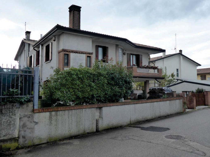 immobile PORZIONE DI BIFAMILIARE ALL'ASTA IN VIA CADORE, PAESE (TV) - 2