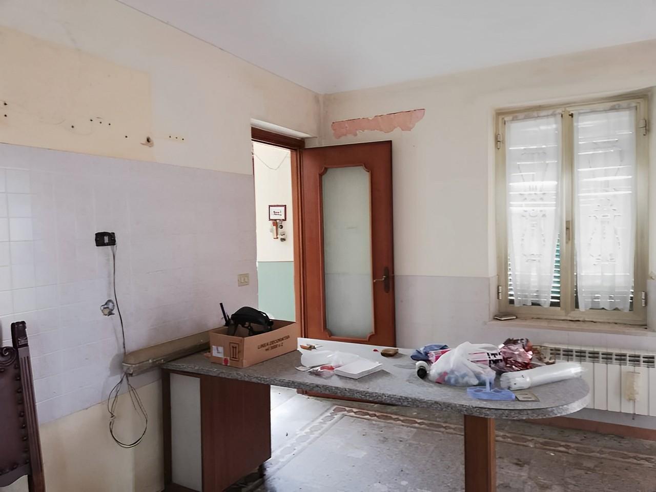 immobile CASA A SCHIERA ALL'ASTA CON LABORATORIO IN VIA CAVOUR, CALUSO (TO) - 3