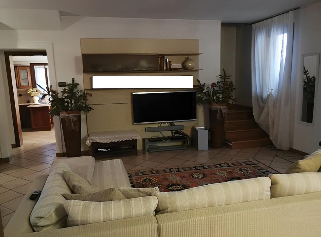 immobile VILLA SU DUE LIVELLI ALL'ASTA IN VIA MOROSINI, PIOMBINO DESE (PD) - 3