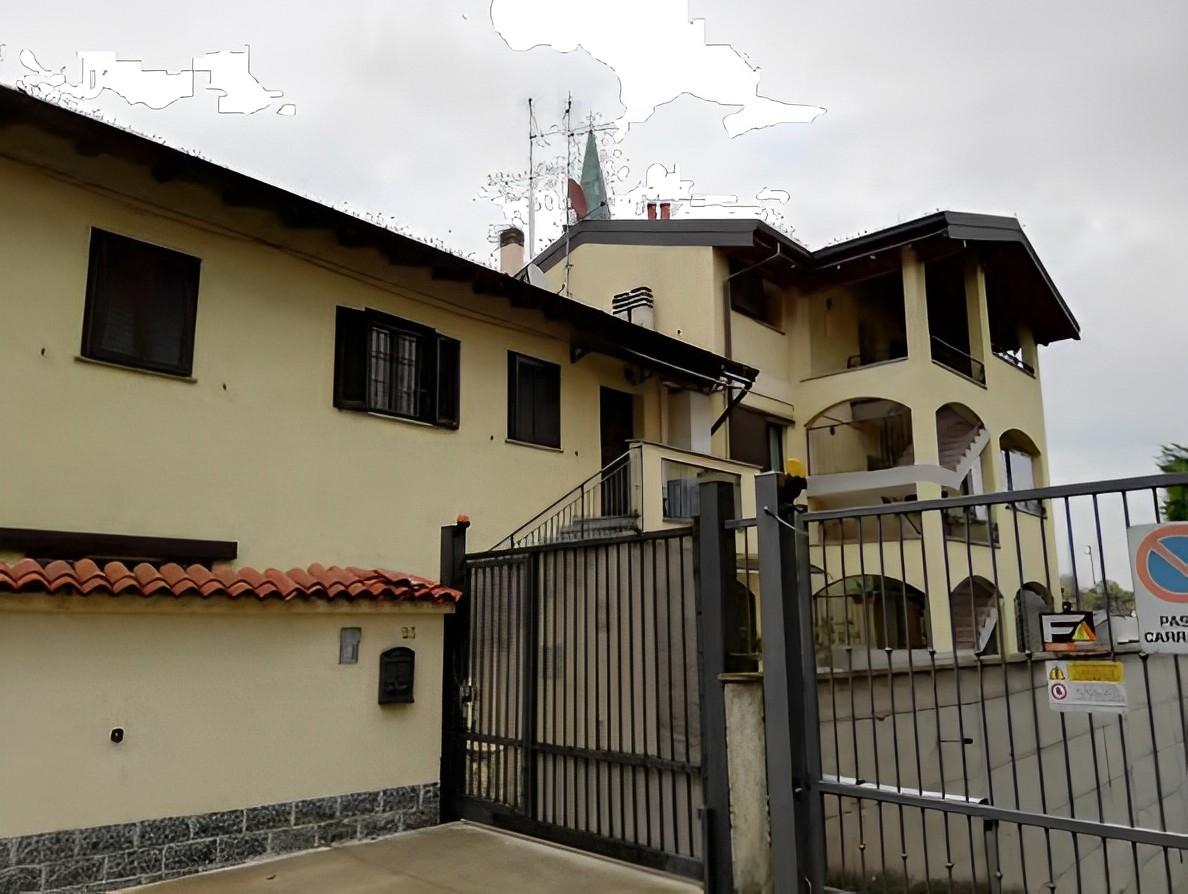 immobile TRILOCALE ALL'ASTA IN VIA GIOTTO, LIMBIATE (MB) - 3