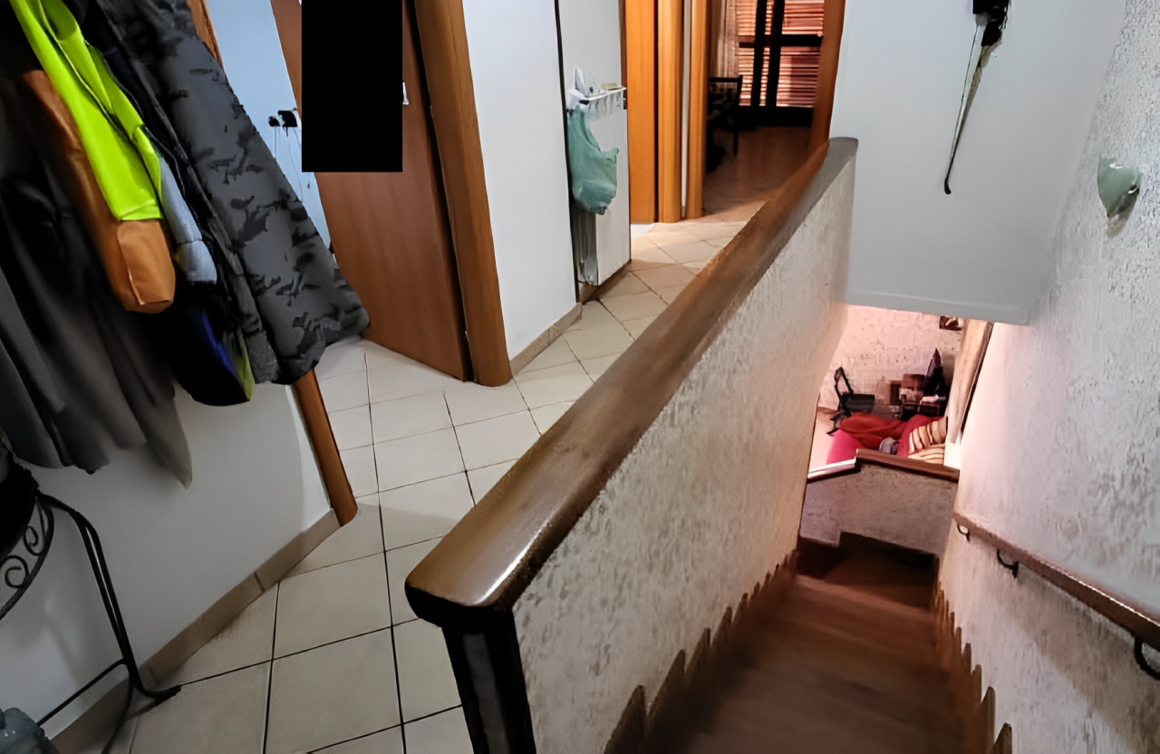 immobile BILOCALE CON BALCONE E LOCALE DEPOSITO ALL'ASTA IN VIA CAIANO, FIUGGI (FR) - 2