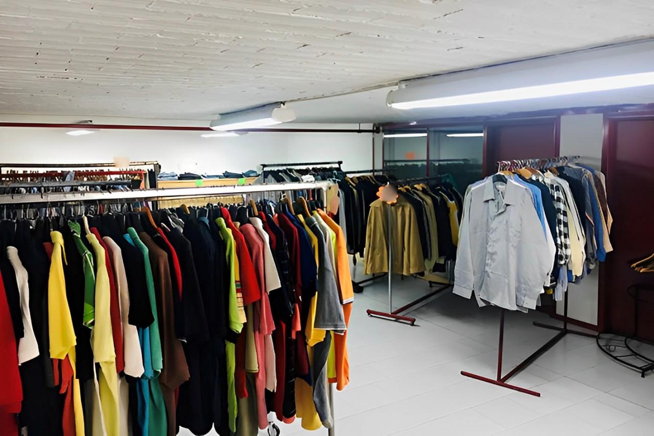 immobile AMPIO NEGOZIO CON GIARDINO ALL'ASTA IN VIA ROMA, ARCIDOSSO (GR) - 1