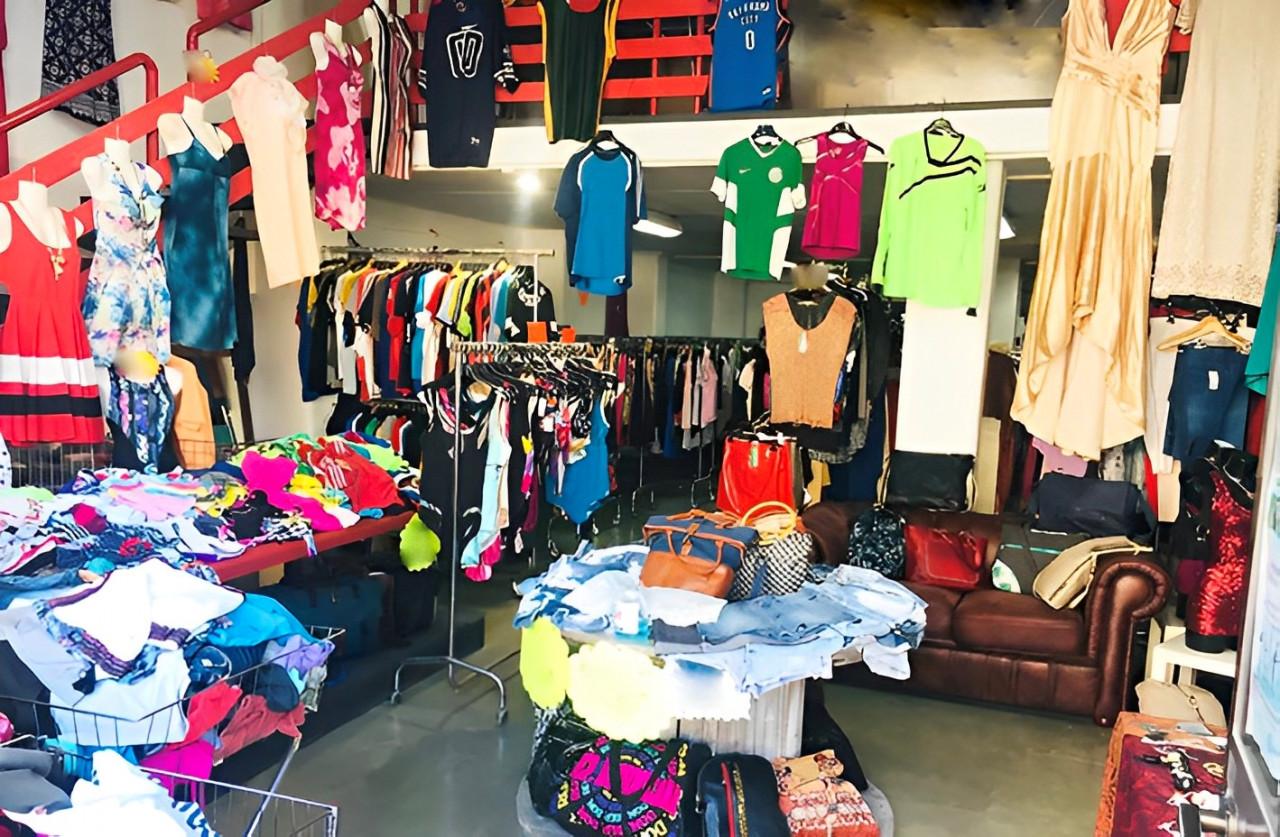 immobile AMPIO NEGOZIO CON GIARDINO ALL'ASTA IN VIA ROMA, ARCIDOSSO (GR) - 2