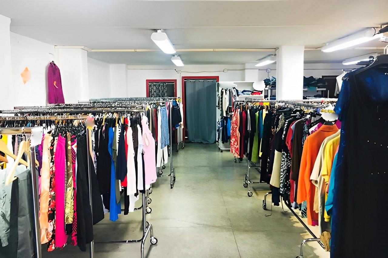 immobile AMPIO NEGOZIO CON GIARDINO ALL'ASTA IN VIA ROMA, ARCIDOSSO (GR) - 4