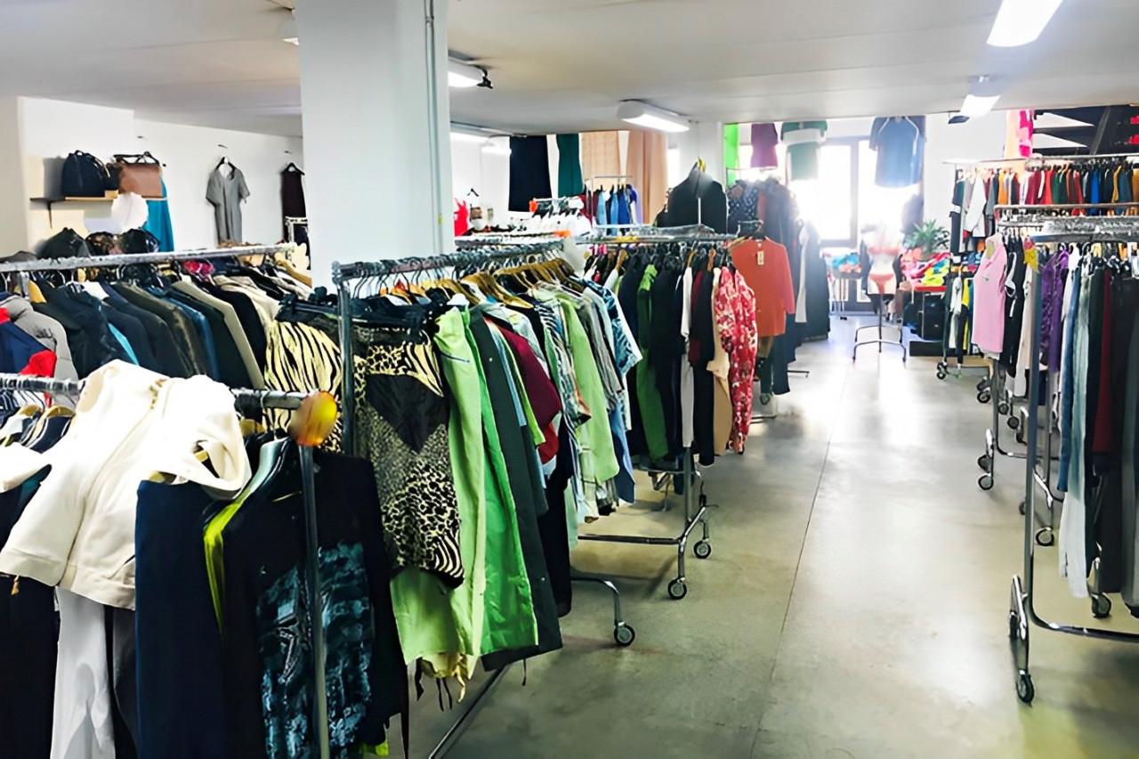 immobile AMPIO NEGOZIO CON GIARDINO ALL'ASTA IN VIA ROMA, ARCIDOSSO (GR) - 5