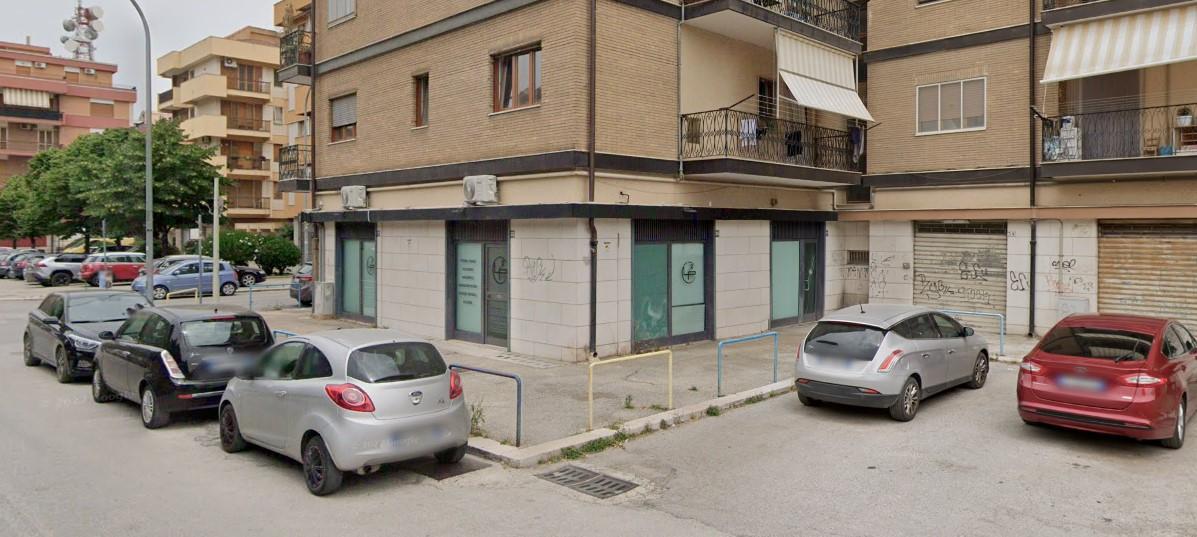immobile DEPOSITO ALL'ASTA IN VIA FINI, FOGGIA (FG) - 1
