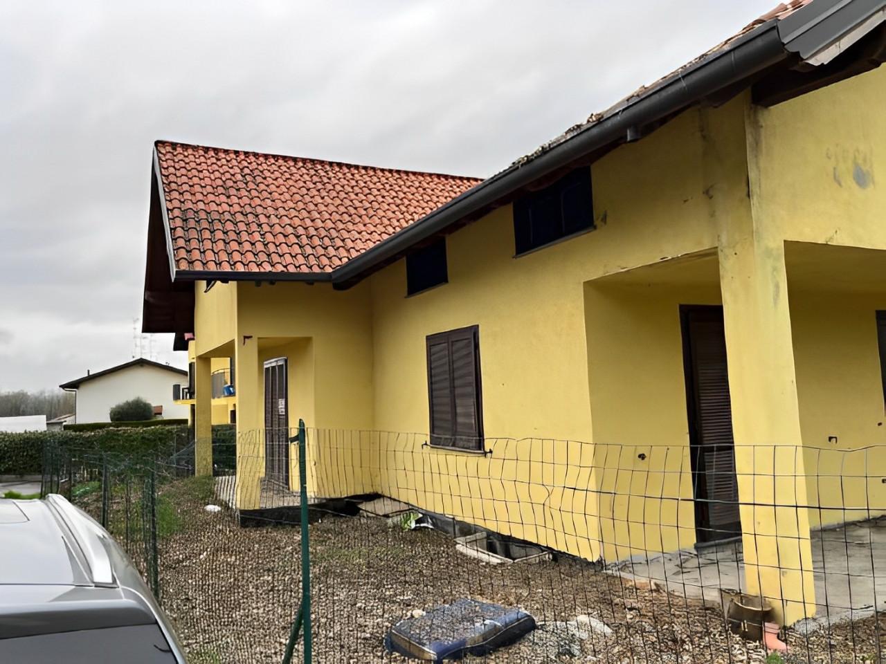 immobile VILLA ALL'ASTA CON BOX E GIARDINO IN VIA GIUSEPPE VERDI, OSMATE (VA) - 3
